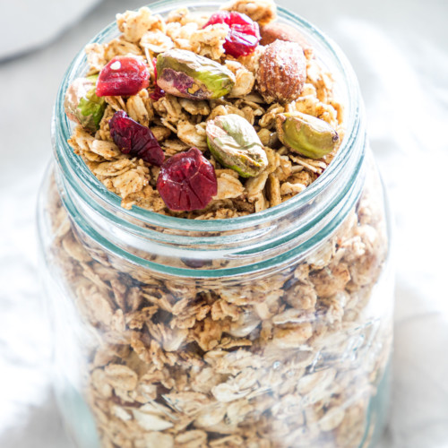 Christmas Gingerbread Granola Recipe | Recipes from a Pantry