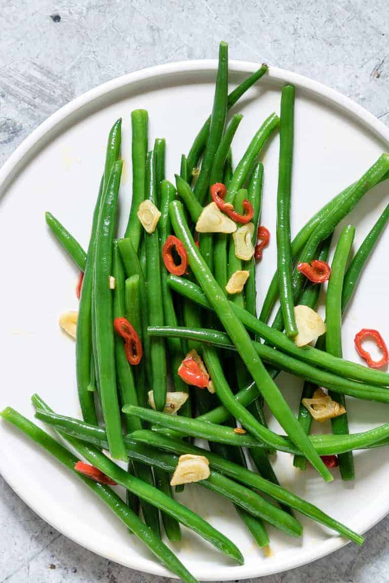 CLose up image of garlic green bean recipe