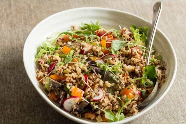 15 Min Vegetable Rice Quinoa Salad