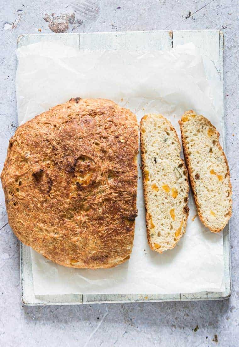Crusty Instant Pot Muesli Bread – No Knead Bread {Vegan}