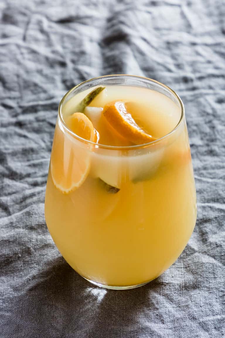 Mulled Pear Juice With Clementine {Gluten-Free, Paleo, Vegan}