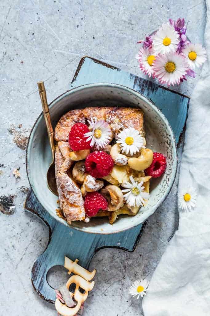  Make breakfast or brunch fun with this baked brioche French toast with caramelized banana and cashews. Recipesfromapantry.com