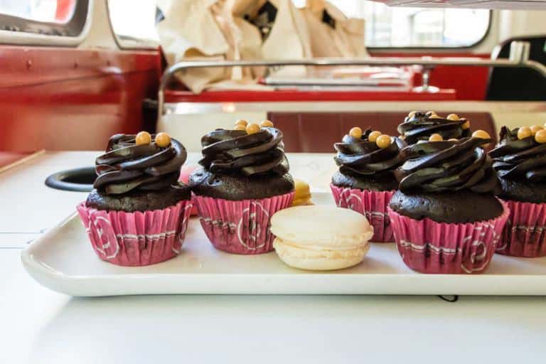 Cupcakes on Brabantia Bo Touch Bin bus - recipesfromapantry.com