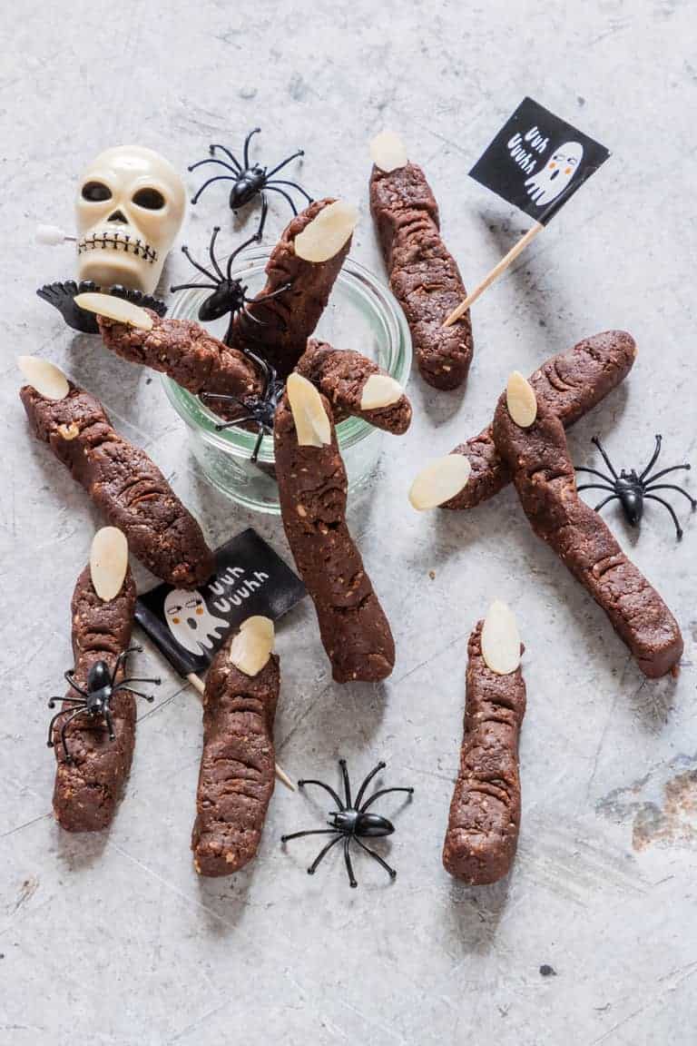 Need Halloween party favors, then try these zombie fingers made with just 5 ingredients. The recipe is vegan and gluten free too. recipesfromapantry.com #halloween #halloweenpartyfavors #zombiefingers #witchesfingers #veganhalloween