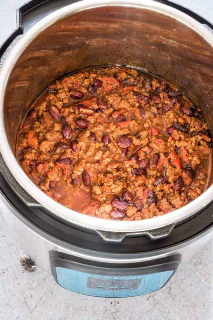 And instant pot with chili in it