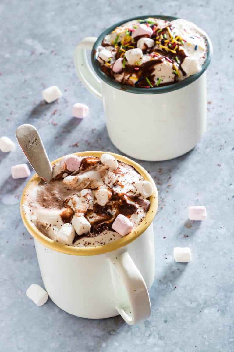 2 mugs of peanut butter hot chocolate (vegan hot chocolate)
