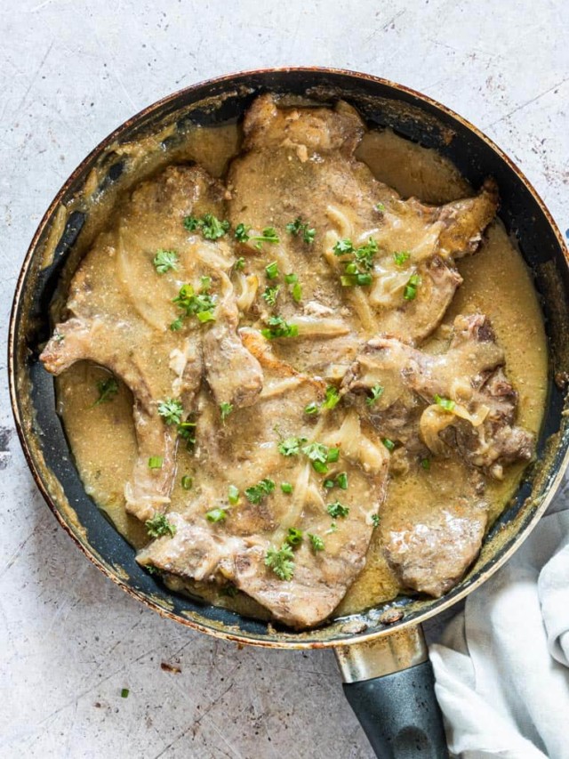 Easy Smothered Pork Chops Story - Recipes From A Pantry