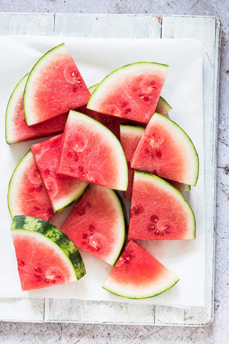 How to cut a watermelon in to wedges