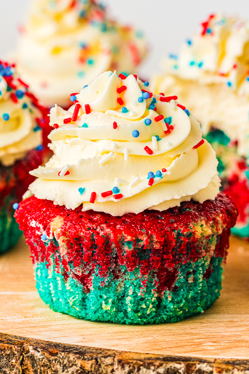 Easy 4th of July Cupcakes 