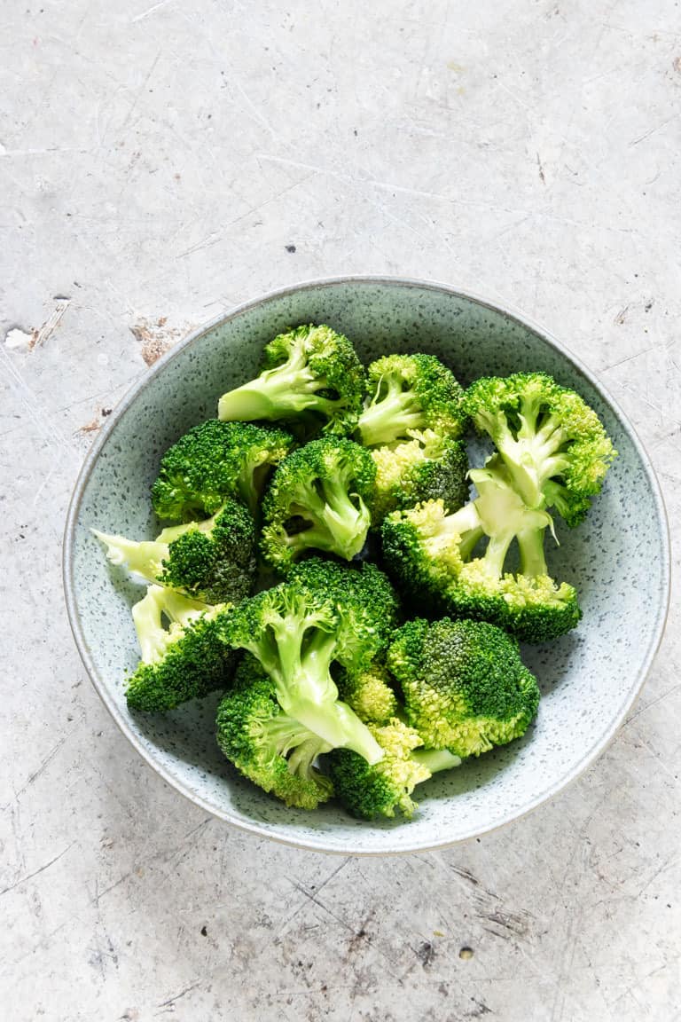 a lovely bowl of instant pot steamed broccoli