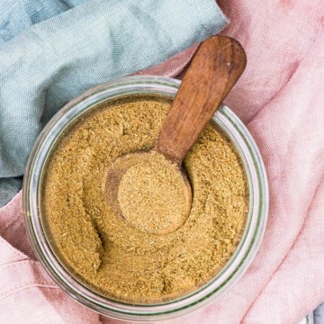 Homemade Poultry Seasoning in a jar