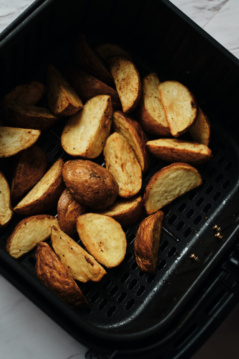 top down view of the completed potato wedges in air fryer recipe