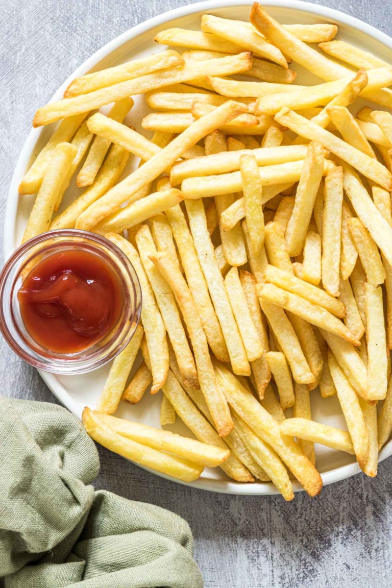 a close up of fries after reheating fries in air fryer