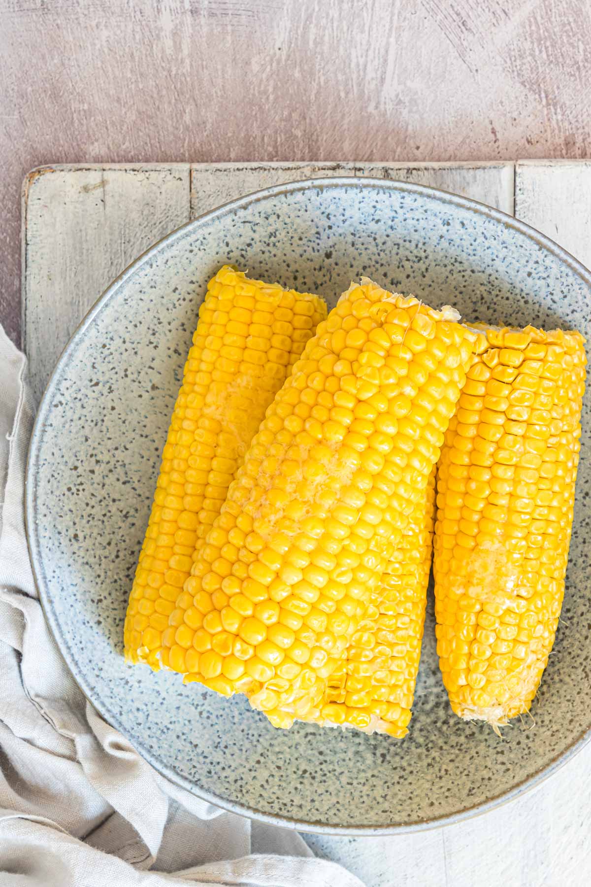 top down view of the boiled corn on the cob