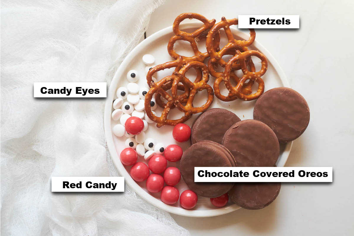the ingredients needed to make oreo reindeer cookies