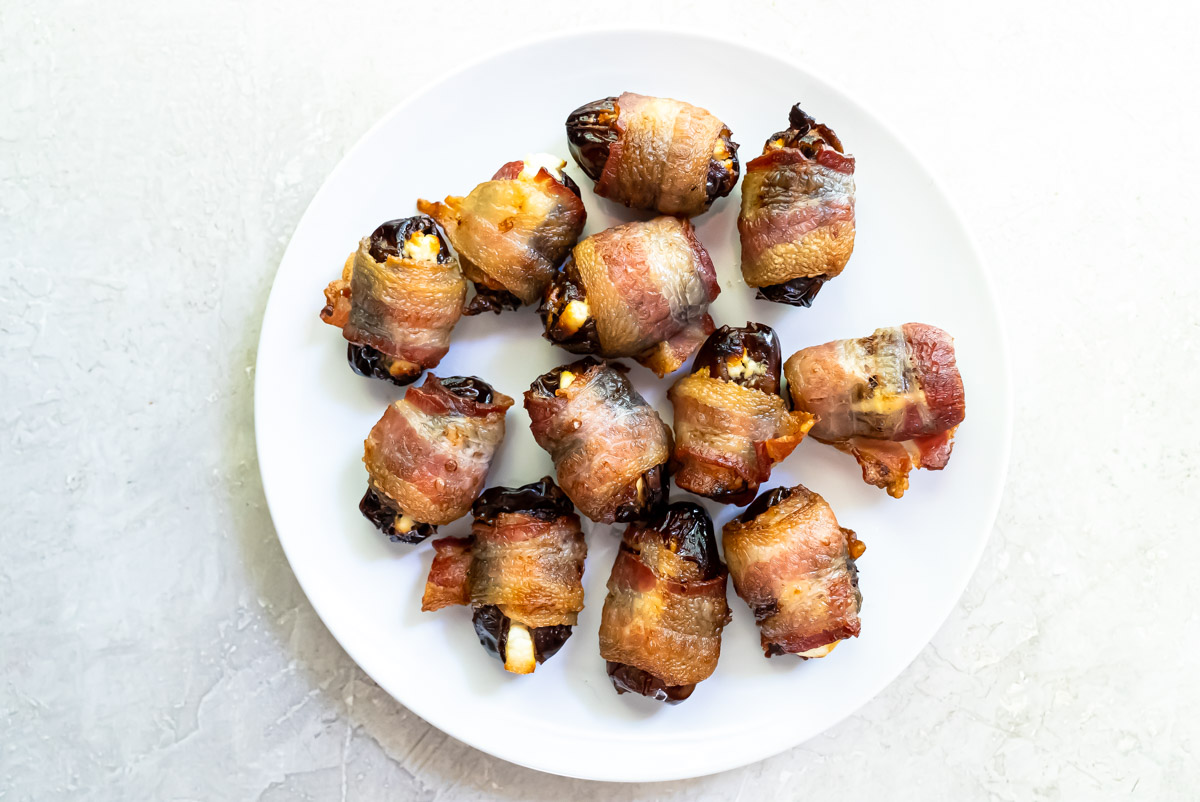 the completed bacon wrapped dates air fryer recipe