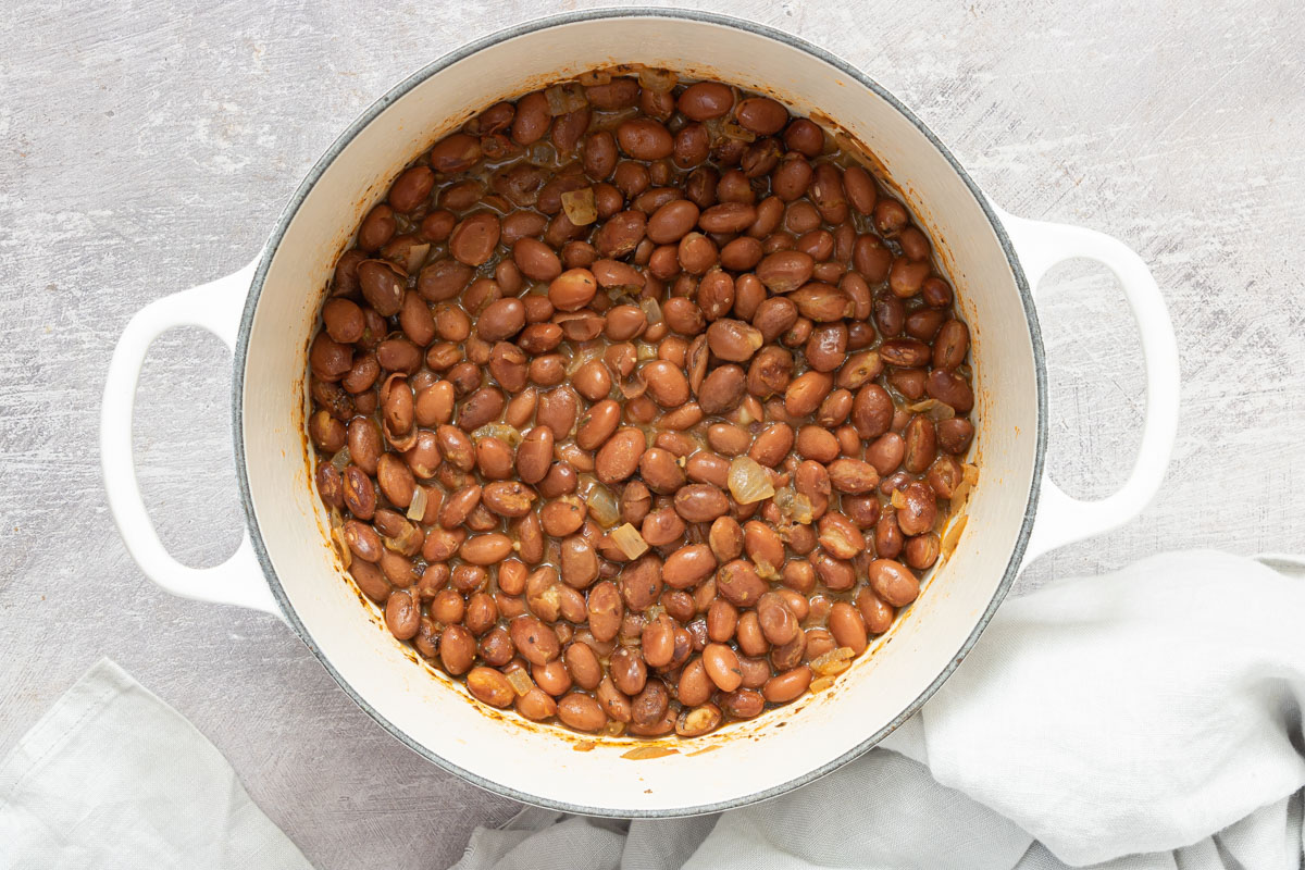 how to cook canned pinto beans in a white dutch oven