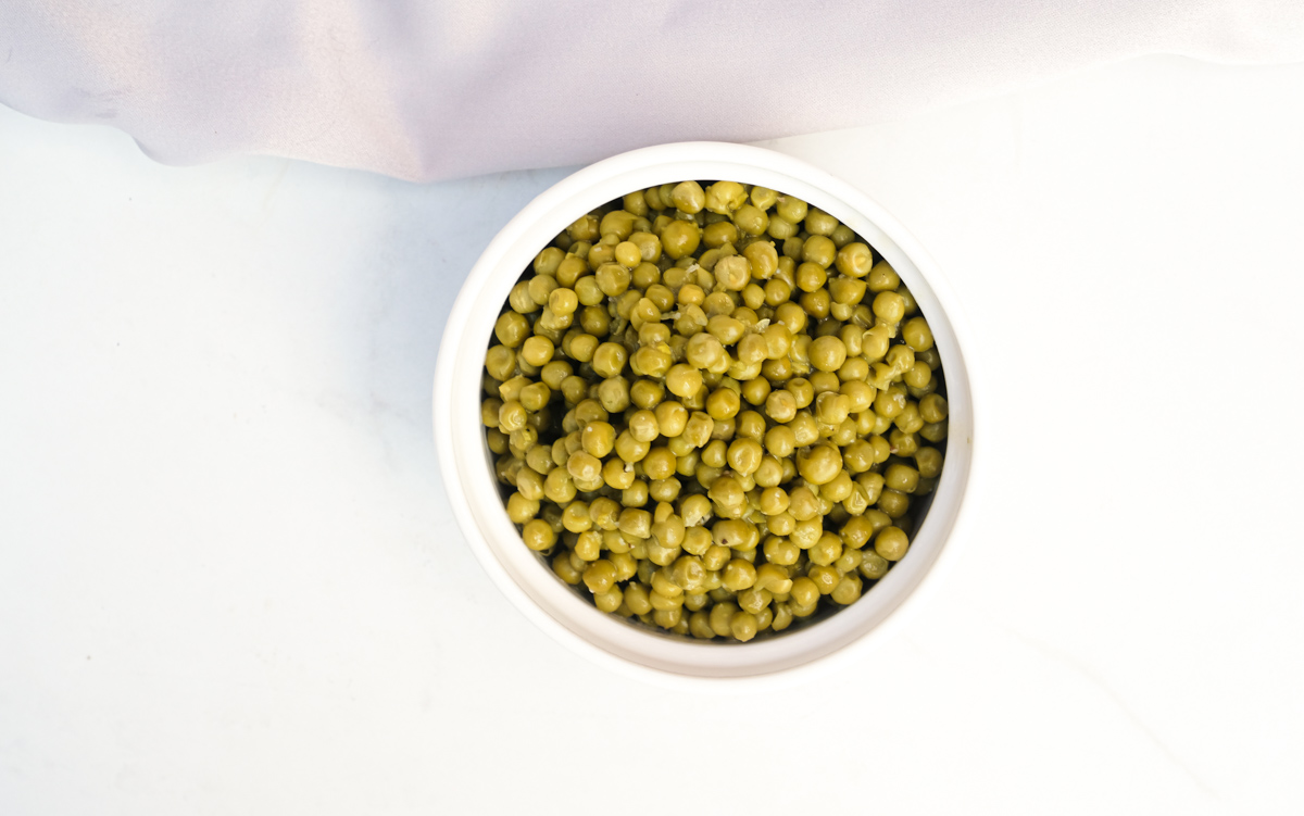 top down view of the completed how to cook canned peas recipe