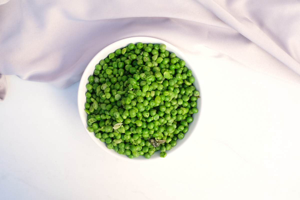 the completed how to cook frozen peas recipe