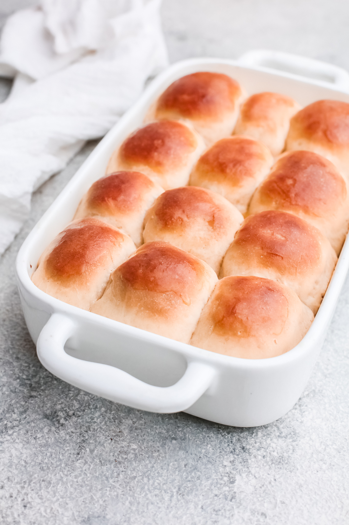 the finished easy yeast rolls ready to be served