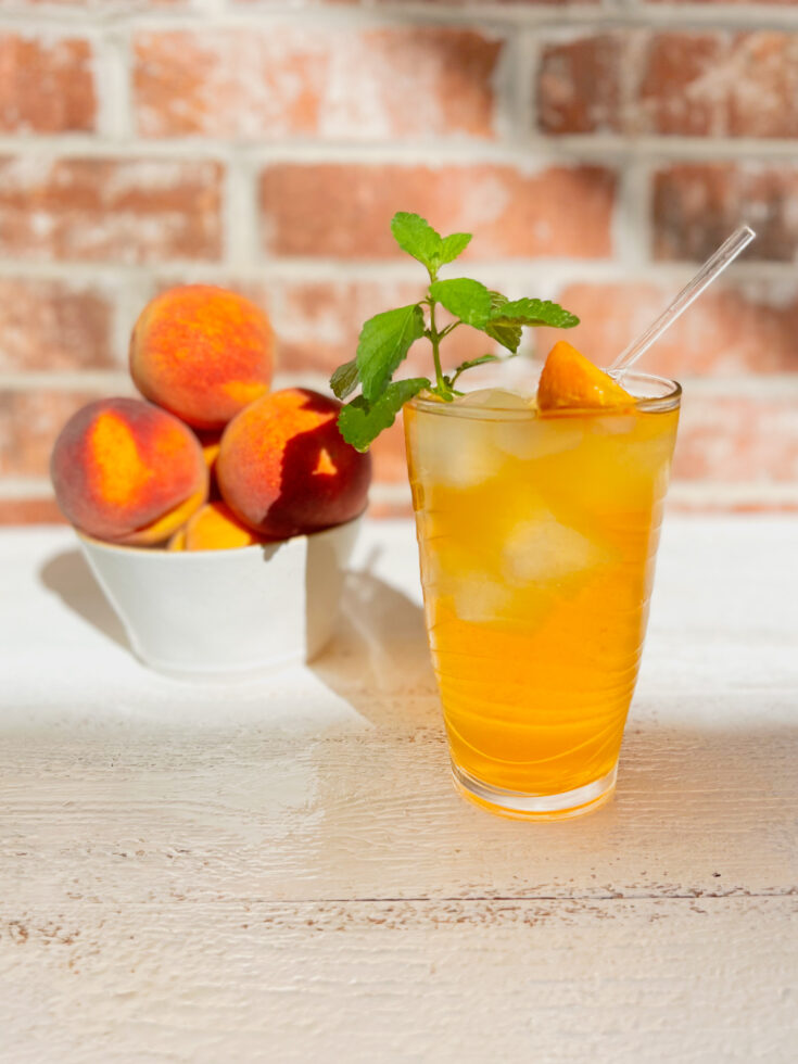 Image for How to Make Iced Peach Green Tea (Starbucks Copycat)